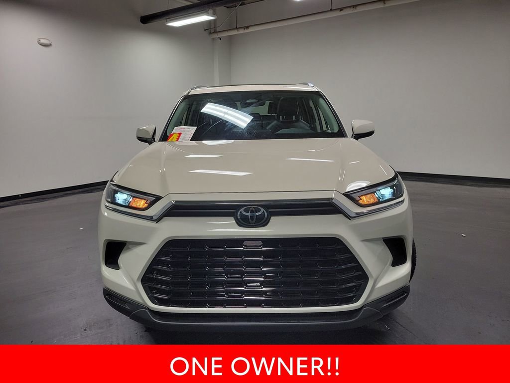 Used 2024 Toyota Grand Highlander XLE AWD/4WD image 3