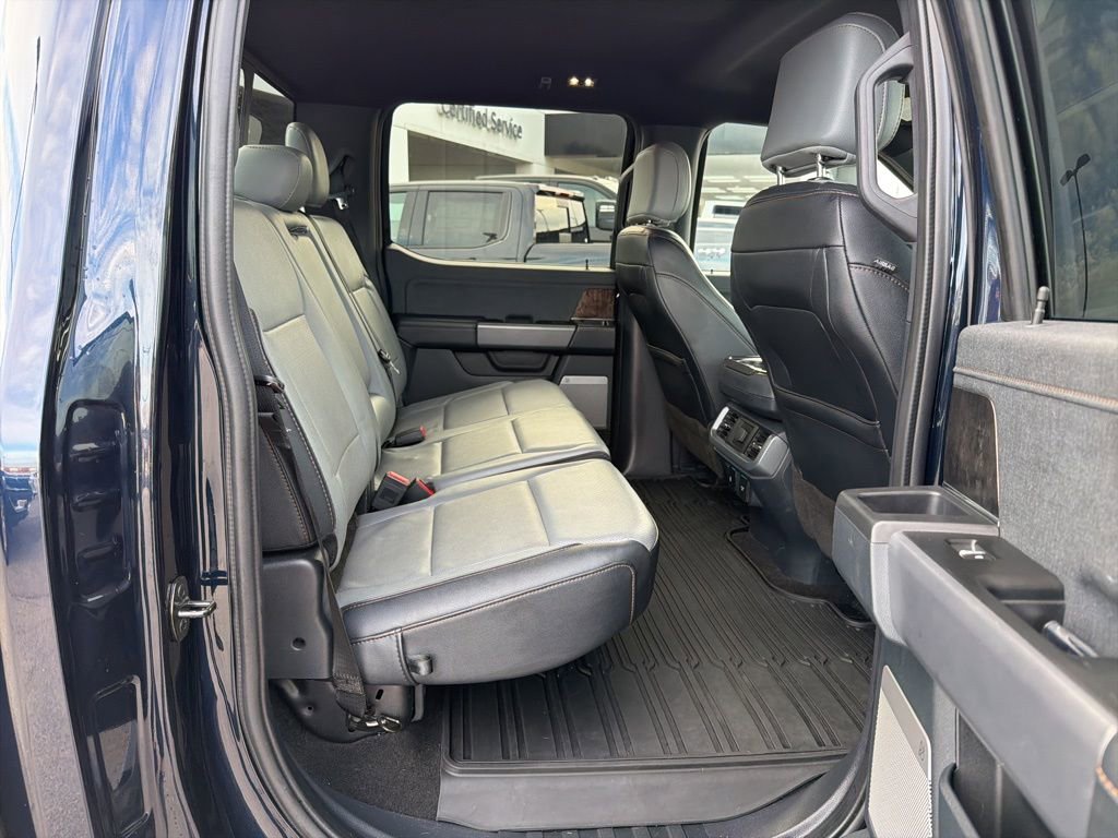 Used 2022 Ford F150 Lightning Lariat image 30