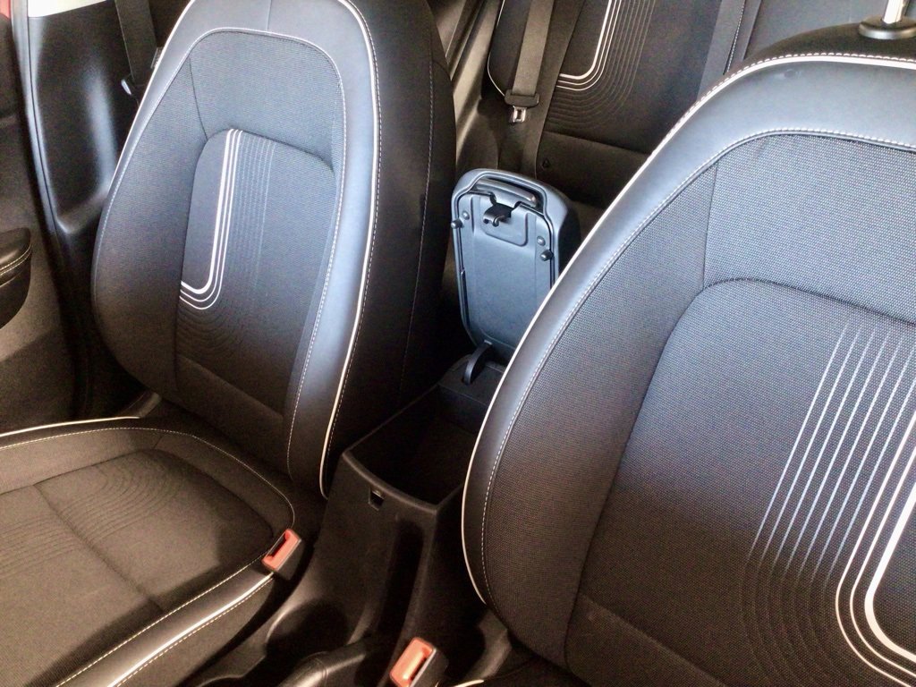 Used 2023 Hyundai Venue Limited w/ Cargo Package image 28