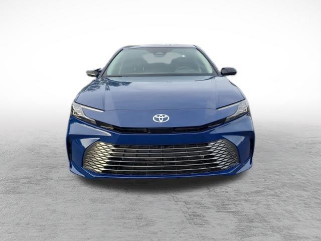 Used 2026 Toyota Camry XLE AWD/4WD image 2