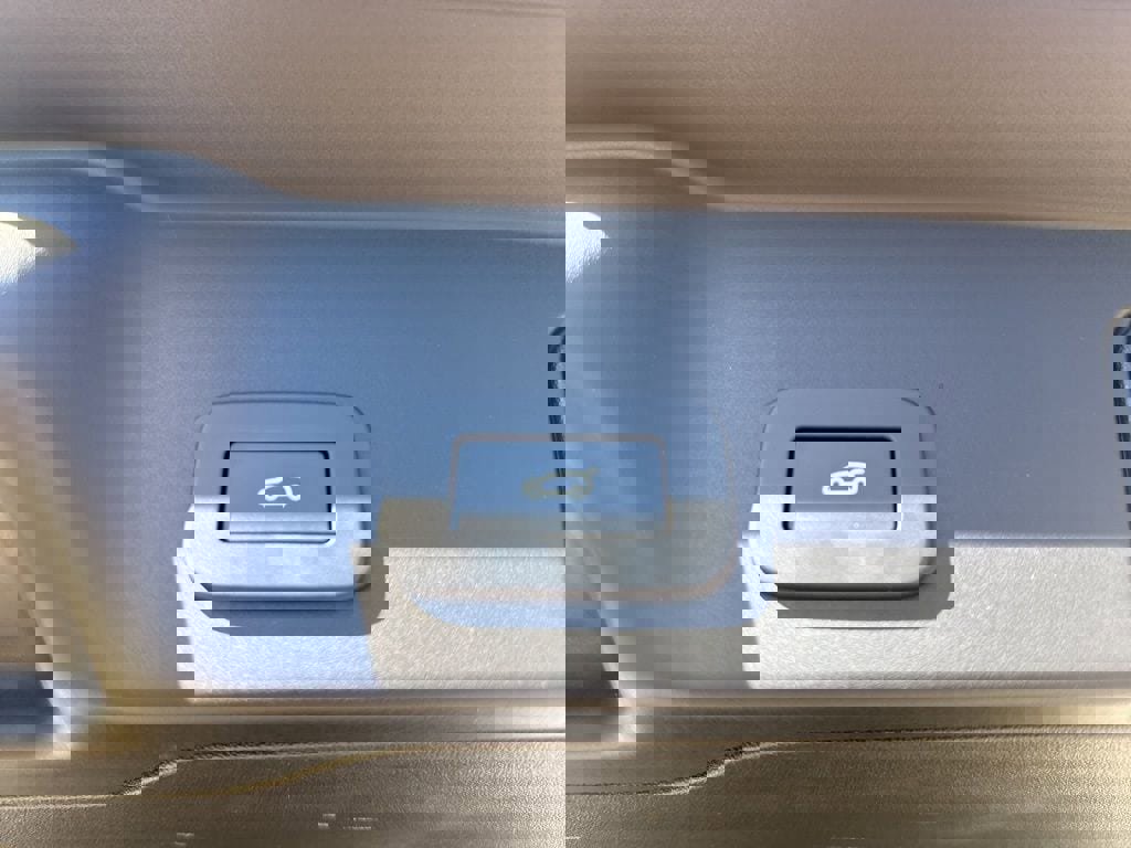 Used 2024 Land Rover Range Rover Evoque S image 30