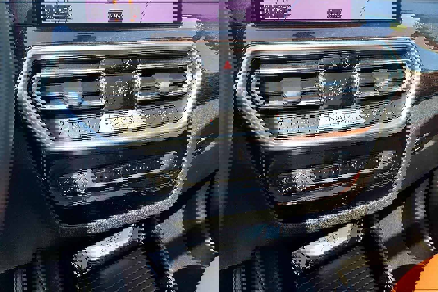 Certified 2023 BMW X3 xDrive30i w/ Premium Package image 37