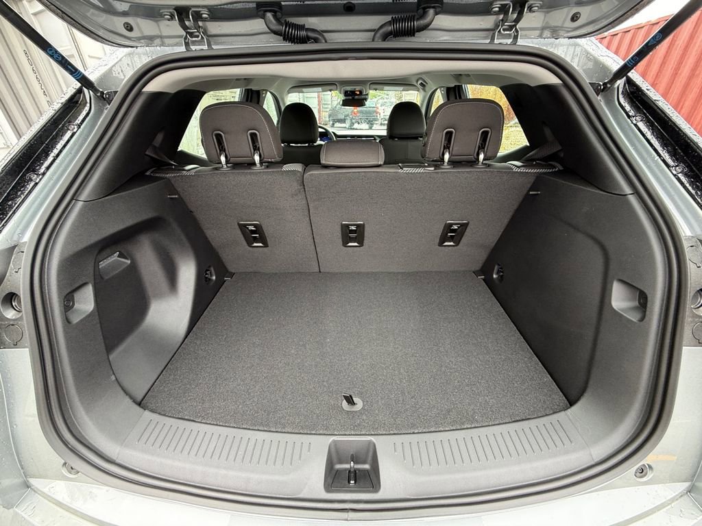 New 2027 Chevrolet Bolt LT FWD image 24