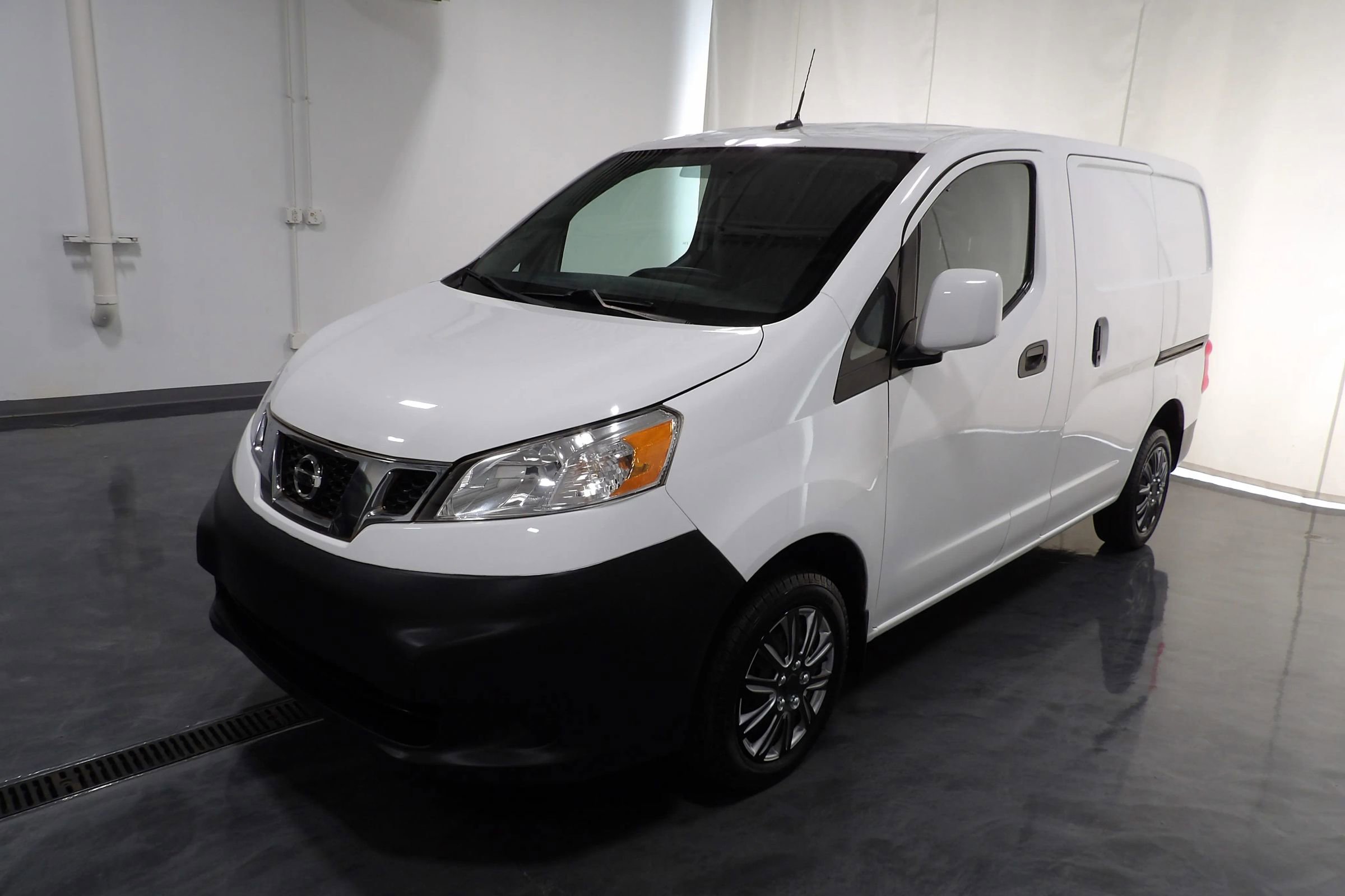 Used 2016 Nissan NV200 SV w/ Technology Package image 3