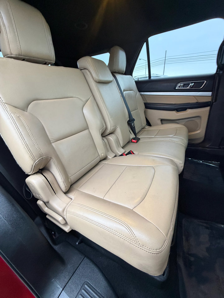 Used 2016 Ford Explorer XLT w/ Equipment Group 202A image 44