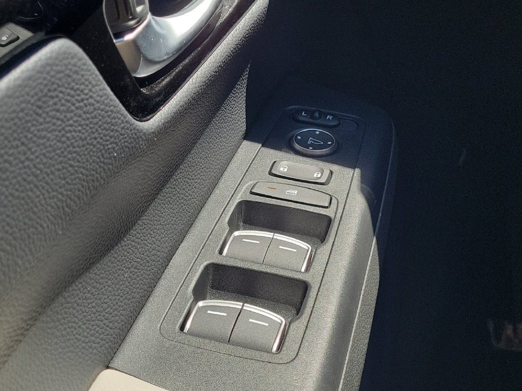 Used 2024 Honda CR-V EX-L image 19