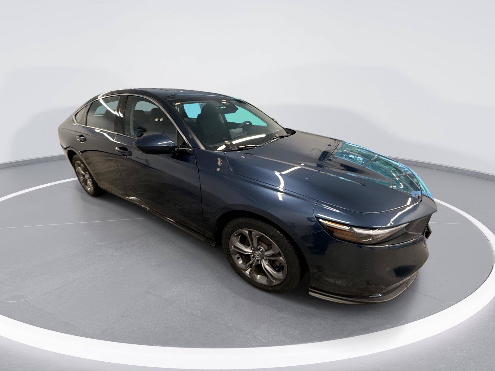 Used 2023 Honda Accord EX image 1