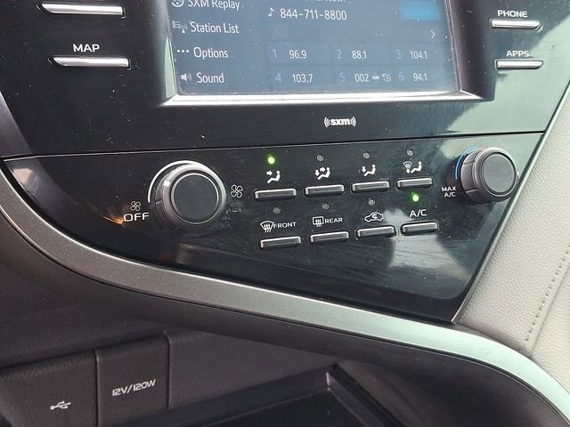 Used 2020 Toyota Camry LE FWD image 11