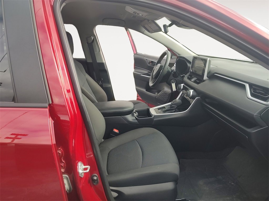 Used 2023 Toyota RAV4 LE image 15