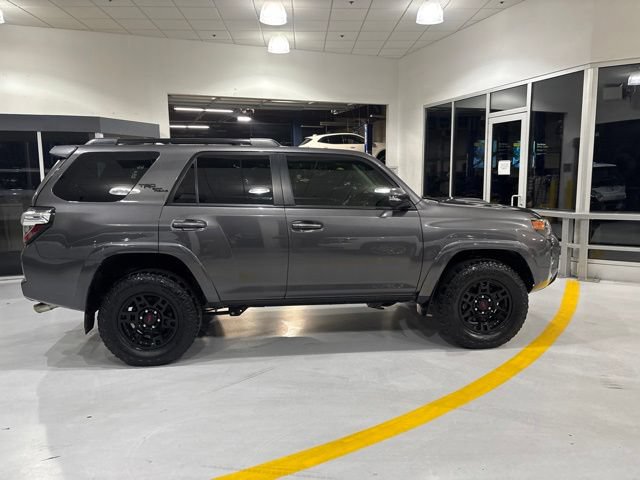 Used 2019 Toyota 4Runner TRD Off-Road Premium AWD/4WD image 9