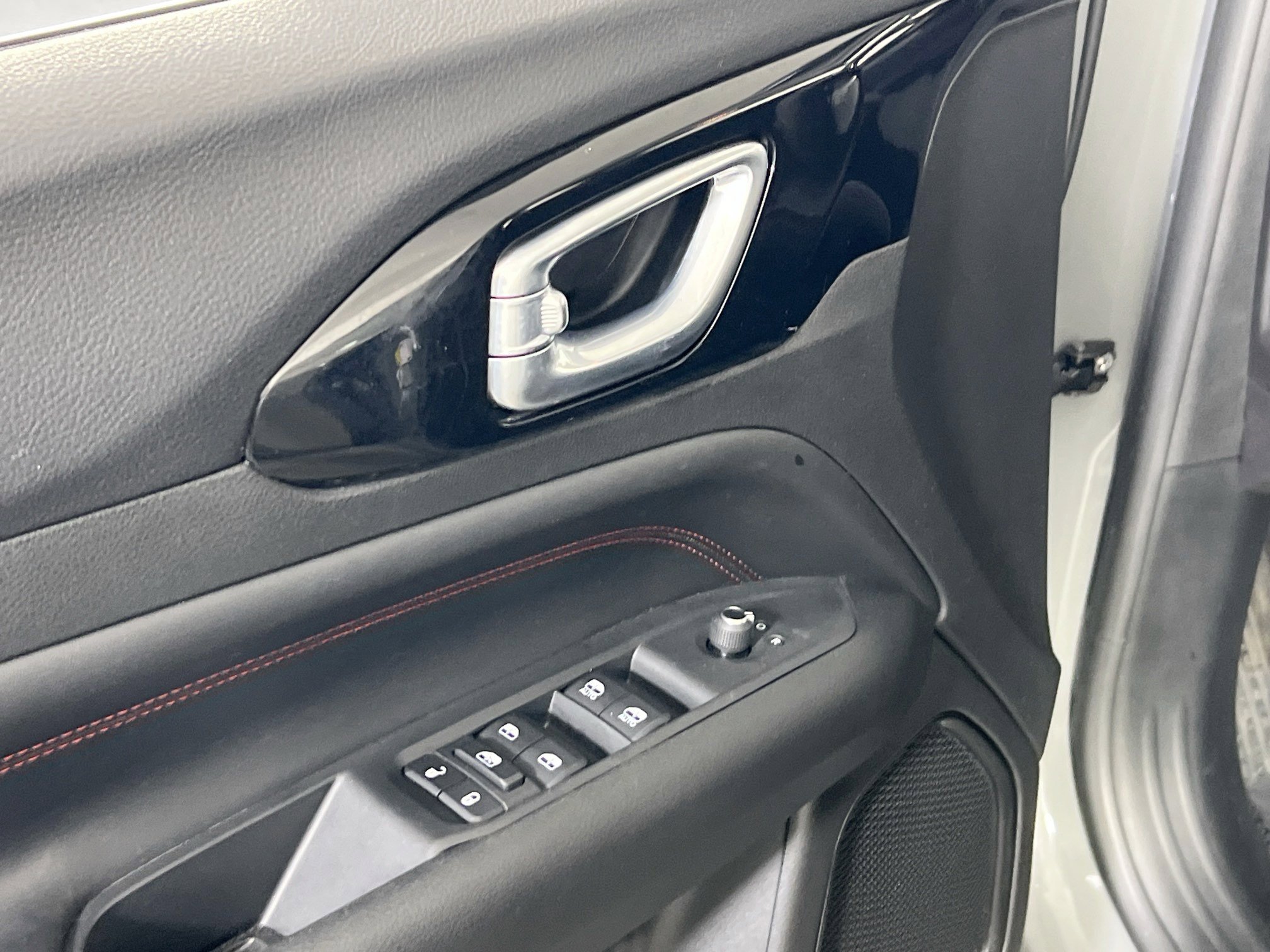 Used 2022 Jeep Compass Trailhawk image 17