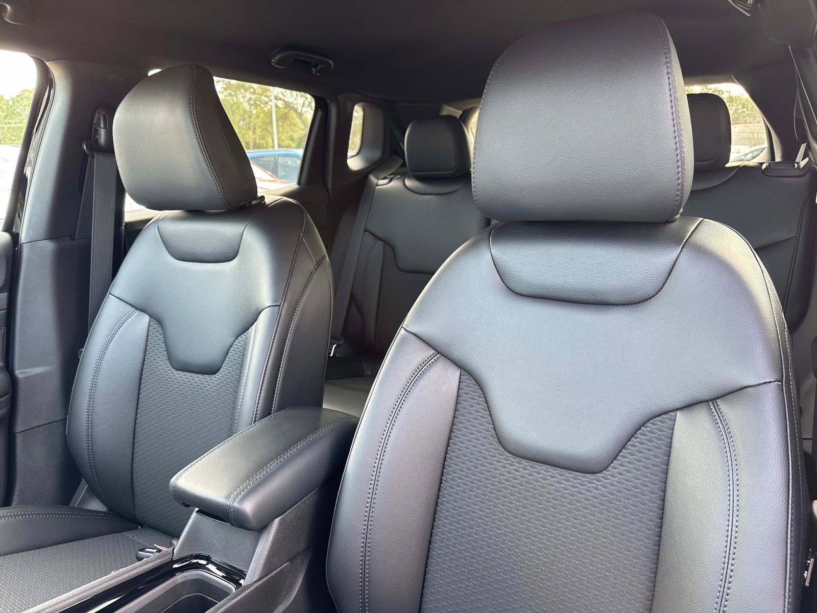 New 2026 Jeep Compass Latitude AWD/4WD image 19