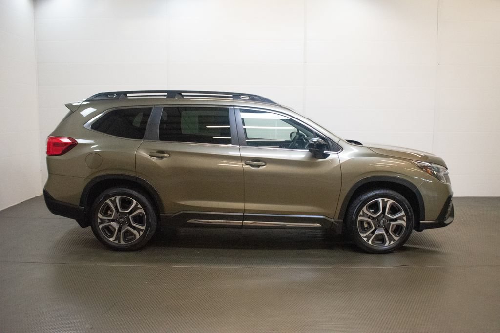 Certified 2026 Subaru Ascent Limited AWD/4WD image 3