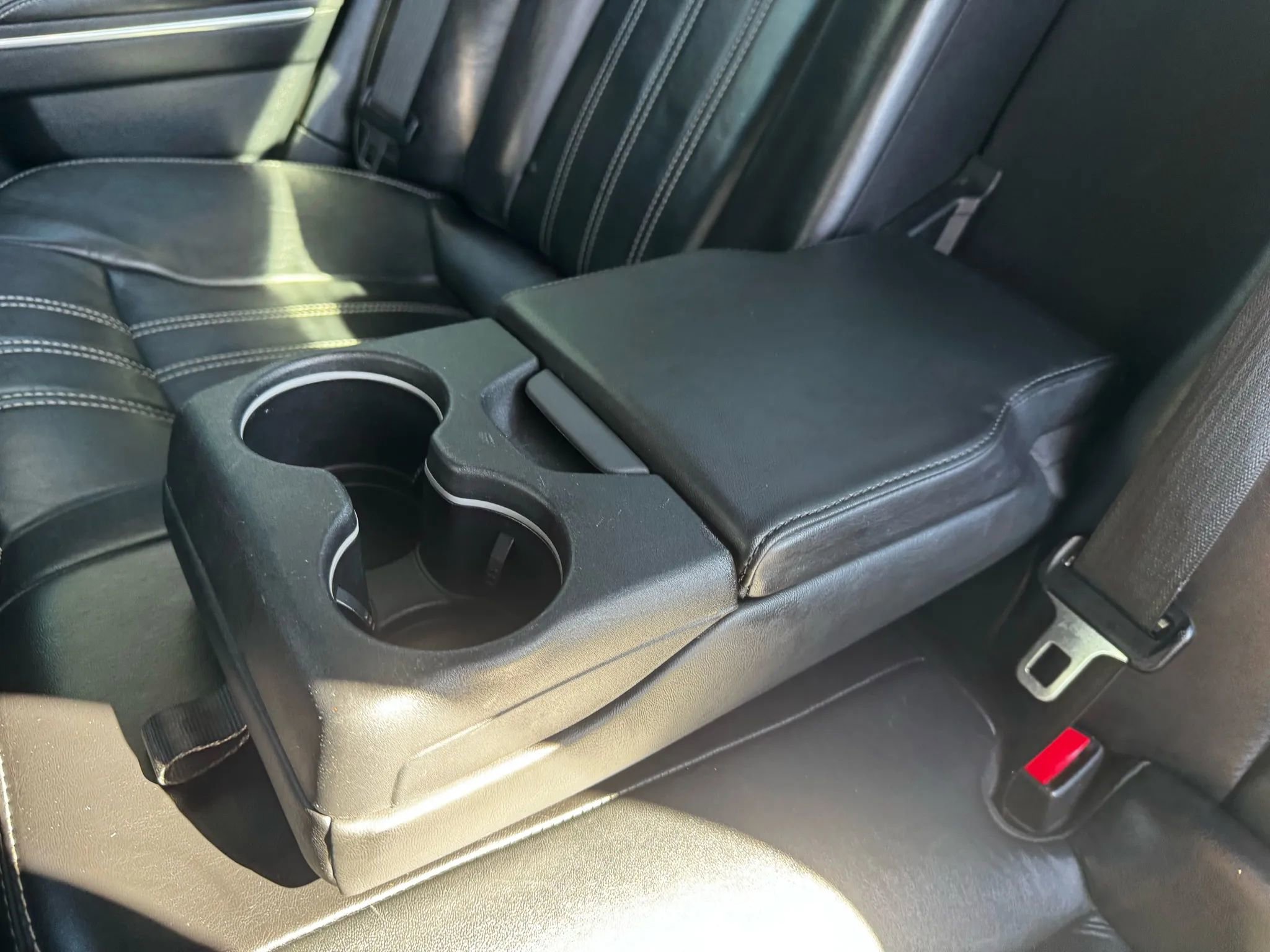 Used 2018 Chrysler 300 S w/ 300S Premium Group image 12