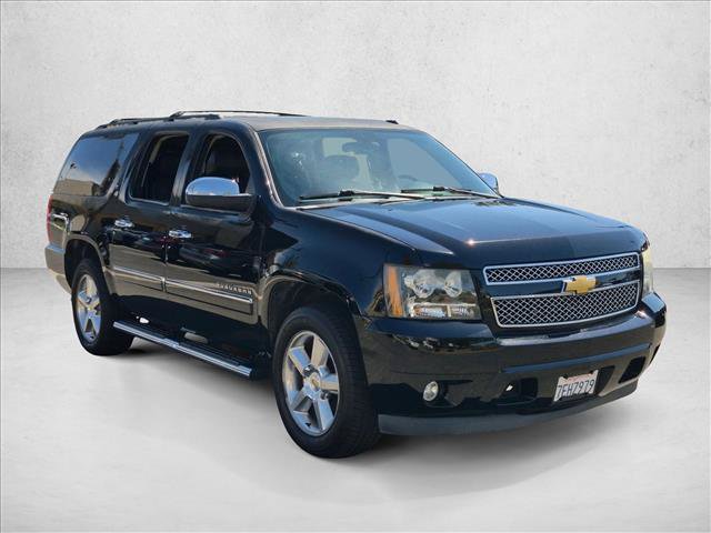 Used 2014 Chevrolet Suburban LTZ RWD image 3
