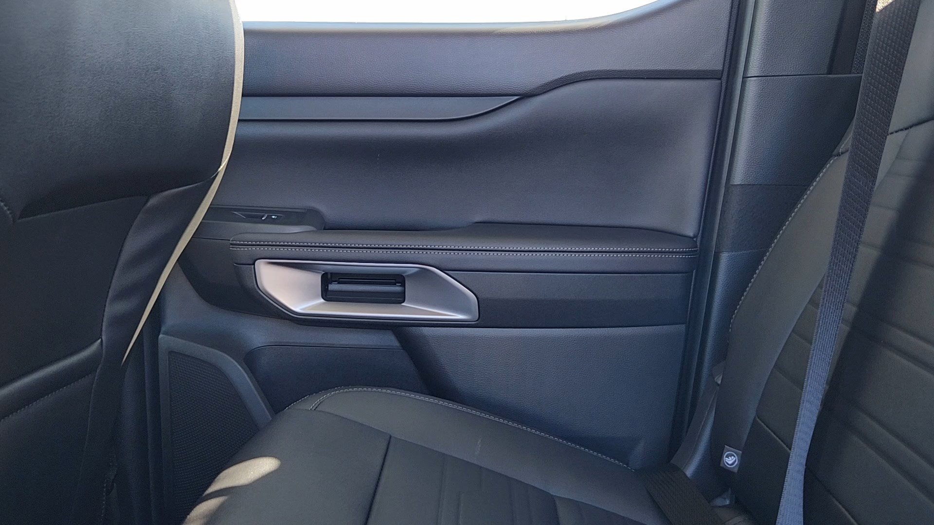 New 2025 Ford Ranger Lariat w/ FX4 Off-Road Package image 16