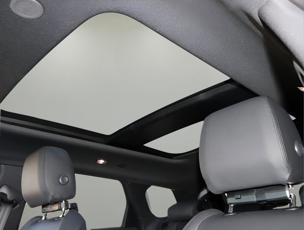 Used 2026 Land Rover Range Rover Evoque Dynamic SE image 24