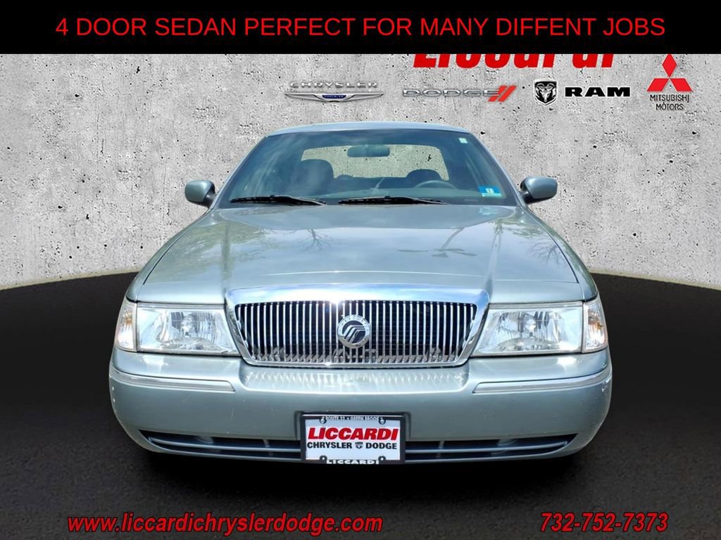 Used 2005 Mercury Grand Marquis GS RWD image 2