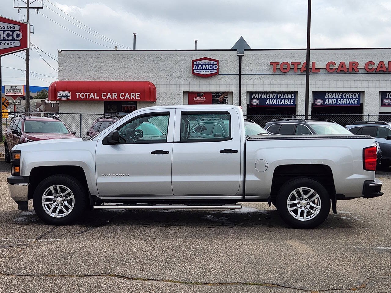 Used 2014 Chevrolet Silverado 1500 W/T w/ Chrome Bumper Package AWD/4WD image 3