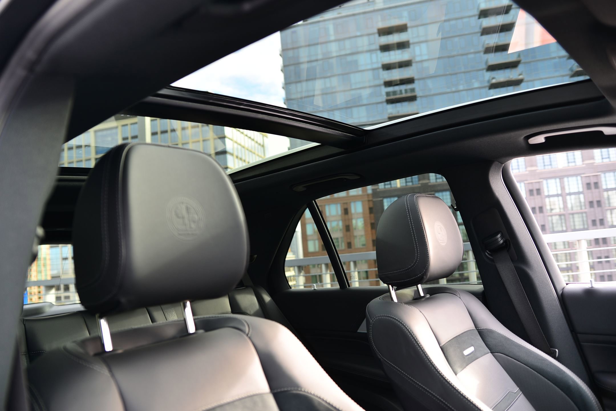 Used 2025 Mercedes-Benz GLE 53 AMG 4MATIC image 15