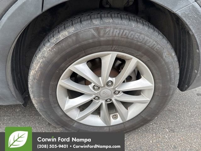 Used 2017 Kia Sorento LX w/ LX Convenience Package image 12