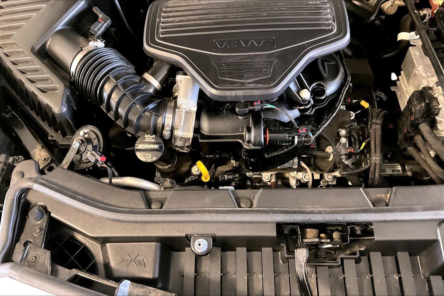 Used 2025 Cadillac XT5 Sportv w/ Technology Package AWD/4WD image 29