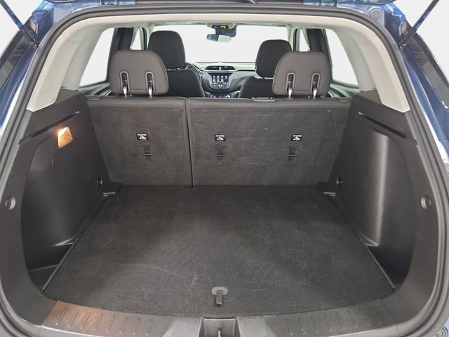 Used 2021 Chevrolet TrailBlazer LT w/ Driver Confidence Package FWD image 32