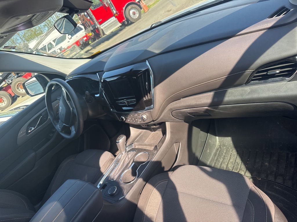 Used 2020 Chevrolet Traverse LS AWD/4WD image 13
