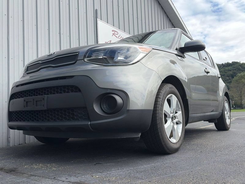 Used 2019 Kia Soul FWD image 18