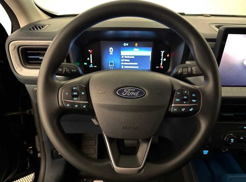 New 2025 Ford Maverick XLT image 9