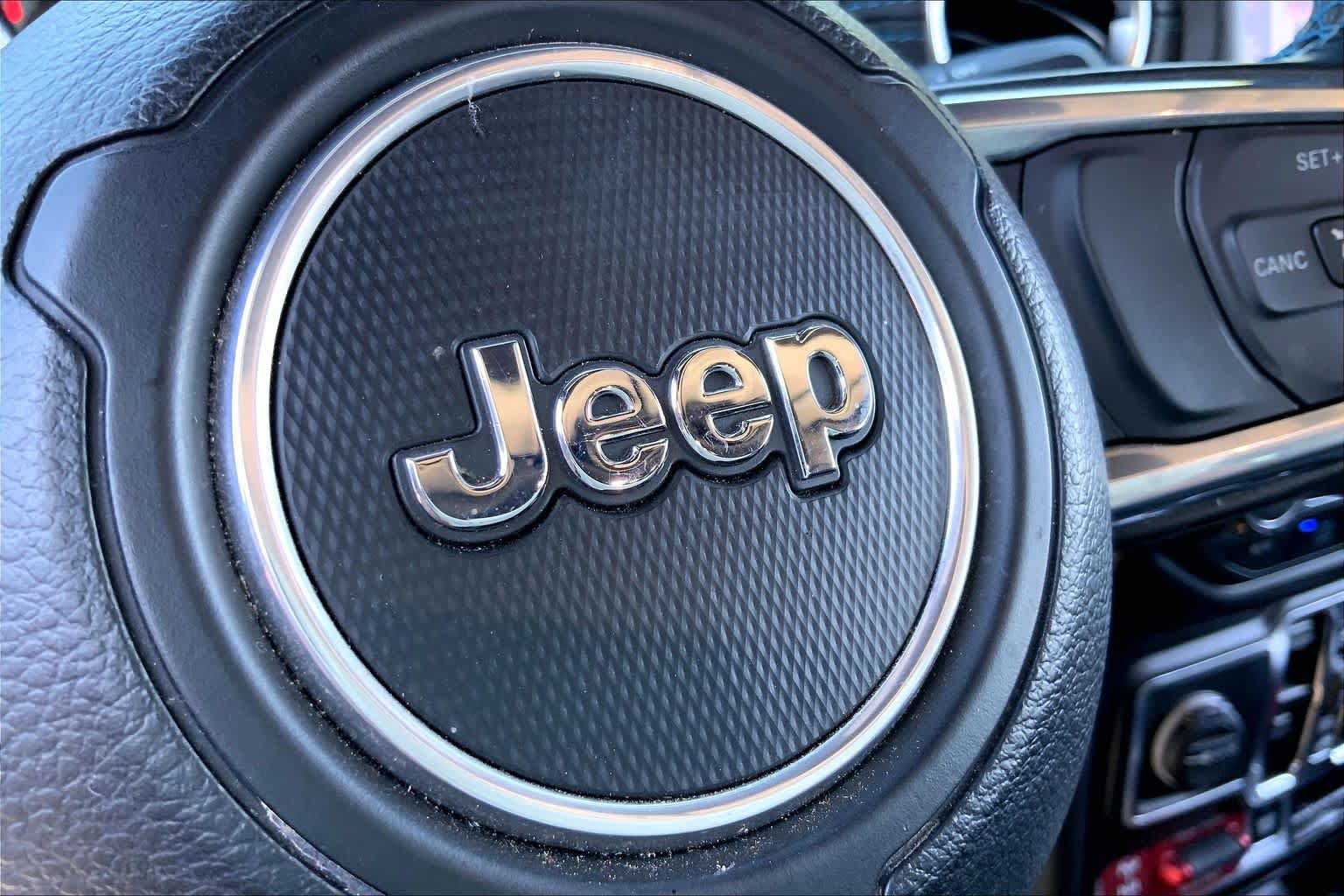 Used 2022 Jeep Wrangler Unlimited Rubicon 4xe AWD/4WD image 31