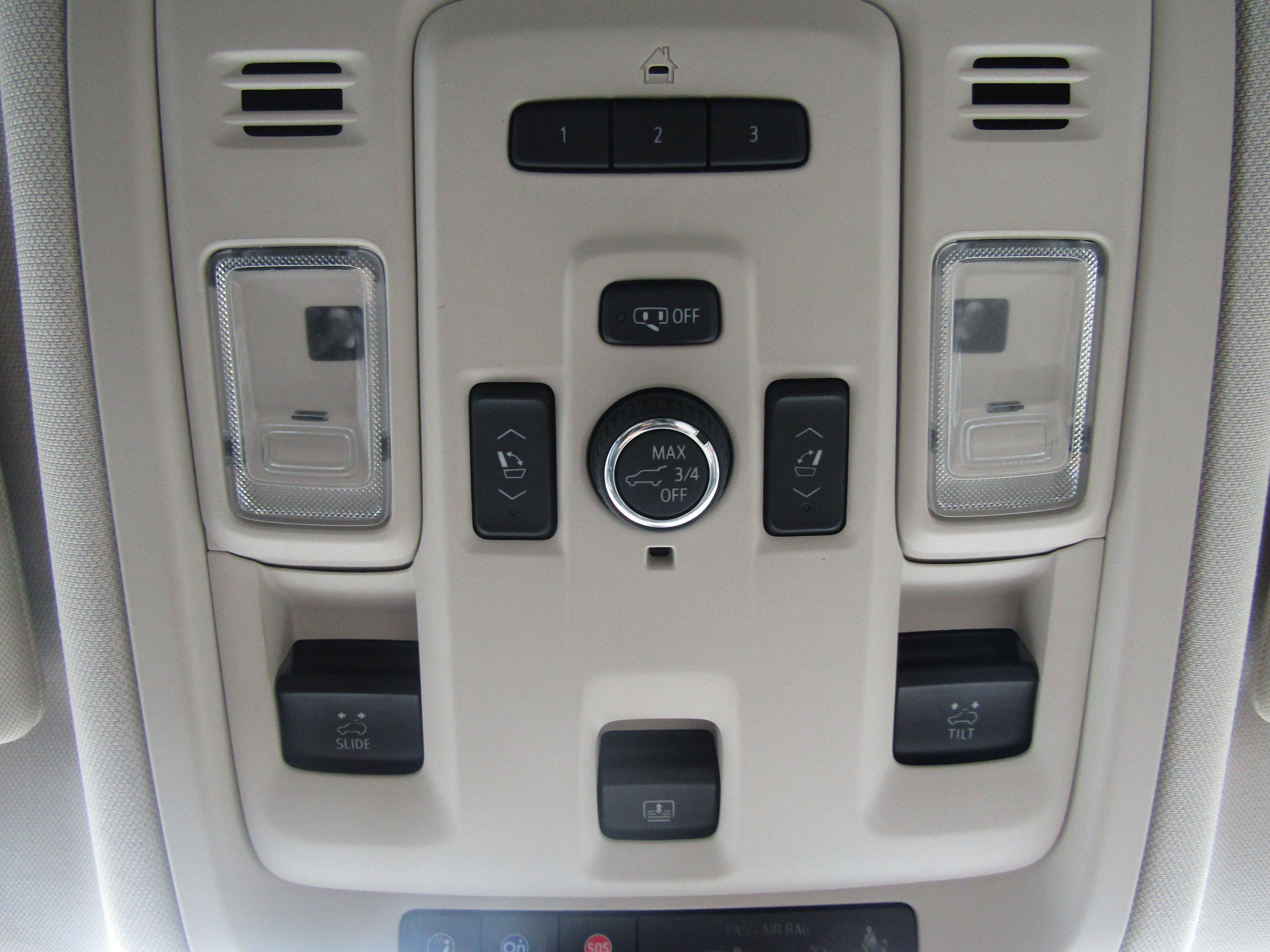 Used 2021 GMC Yukon XL Denali w/ Denali Premium Package image 14