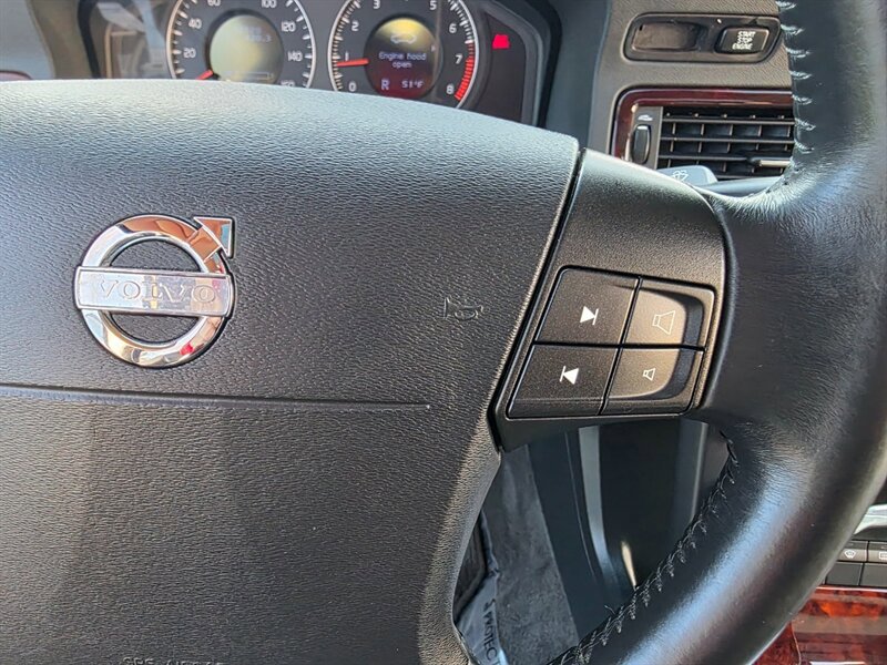 Used 2008 Volvo XC70 3.2 AWD/4WD image 32