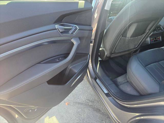 Used 2019 Audi e-tron Premium Plus AWD/4WD image 17
