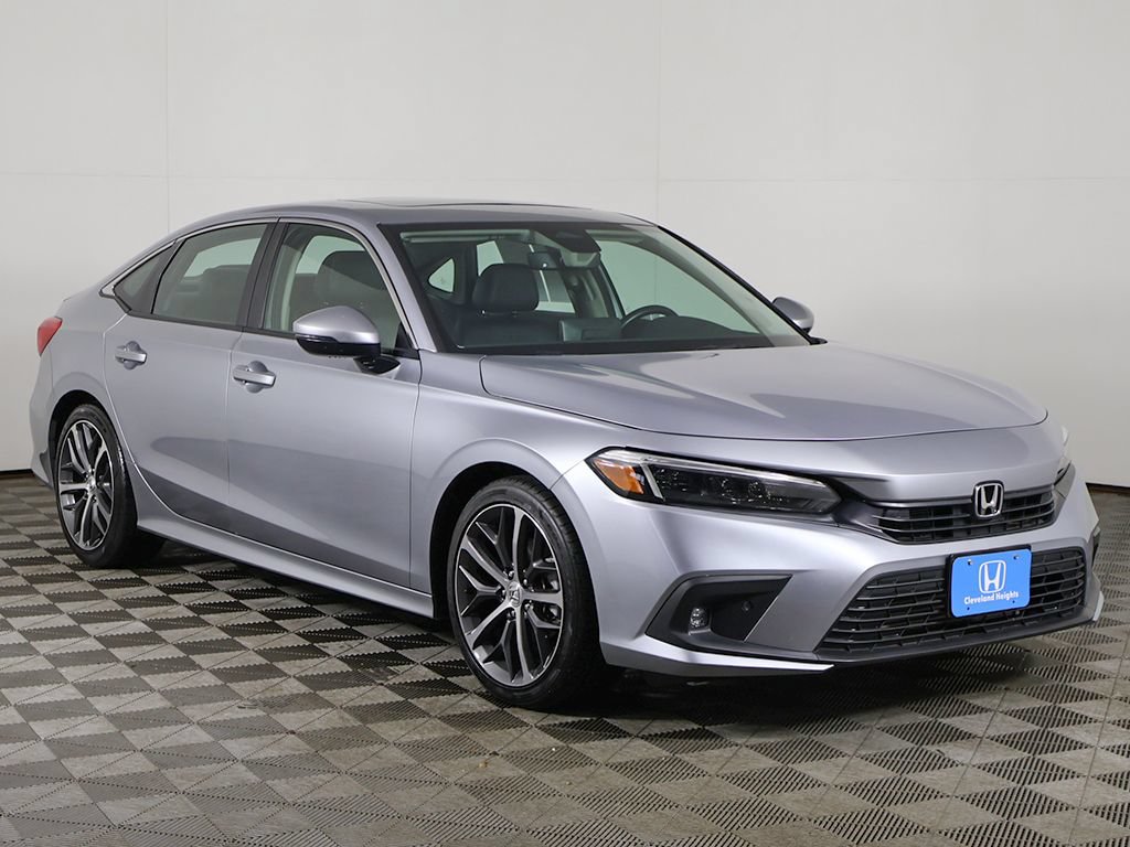 Used 2023 Honda Civic Touring image 2