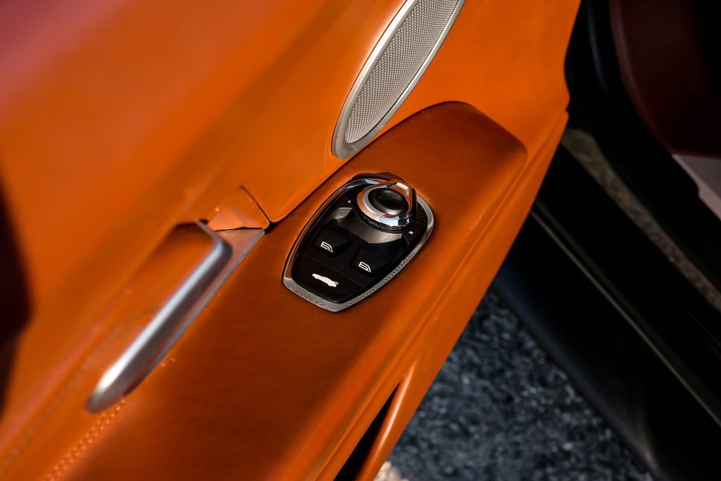 Used 2019 Aston Martin DB11 Volante RWD image 43