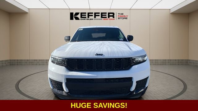 New 2025 Jeep Grand Cherokee L Altitude image 8