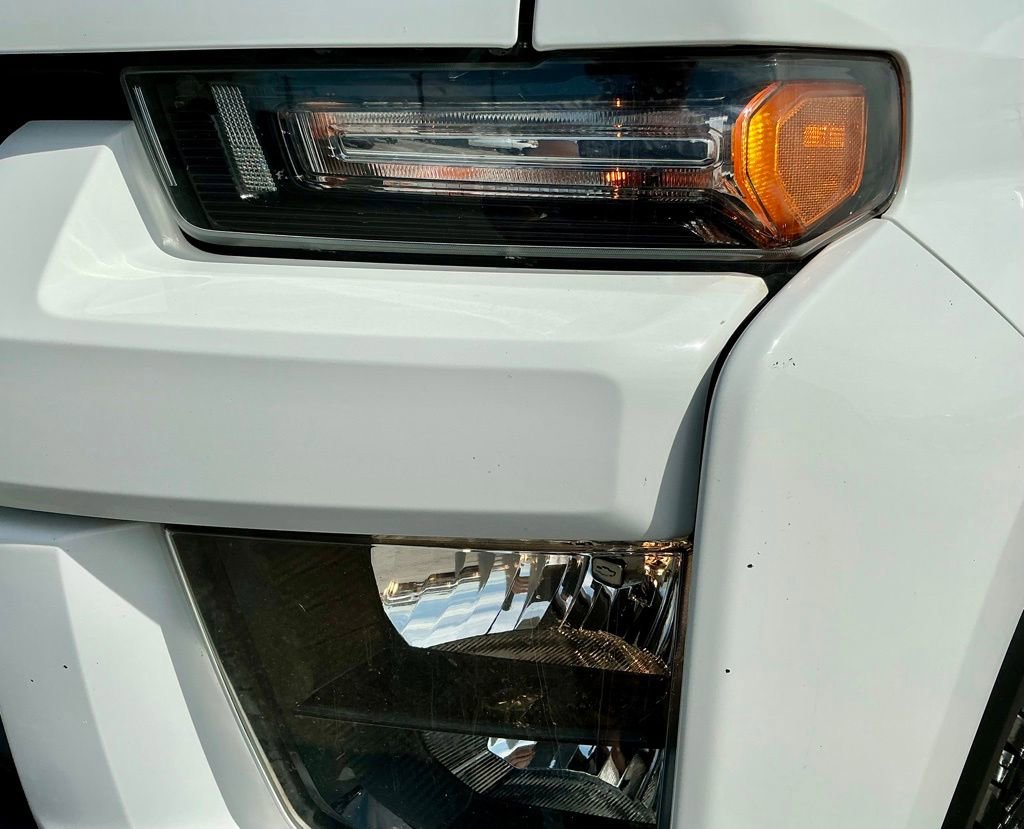 Used 2022 Chevrolet Silverado 2500 Custom w/ Custom Value Package AWD/4WD image 6