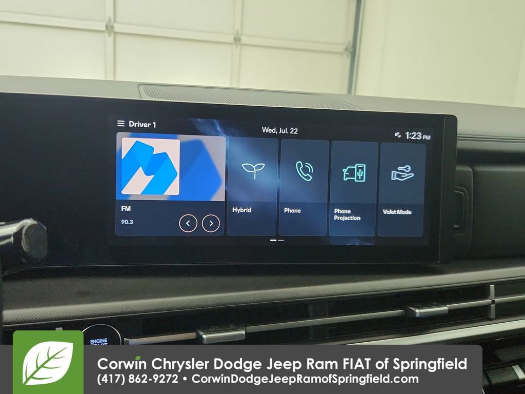 Used 2025 Hyundai Santa Fe SEL FWD image 23