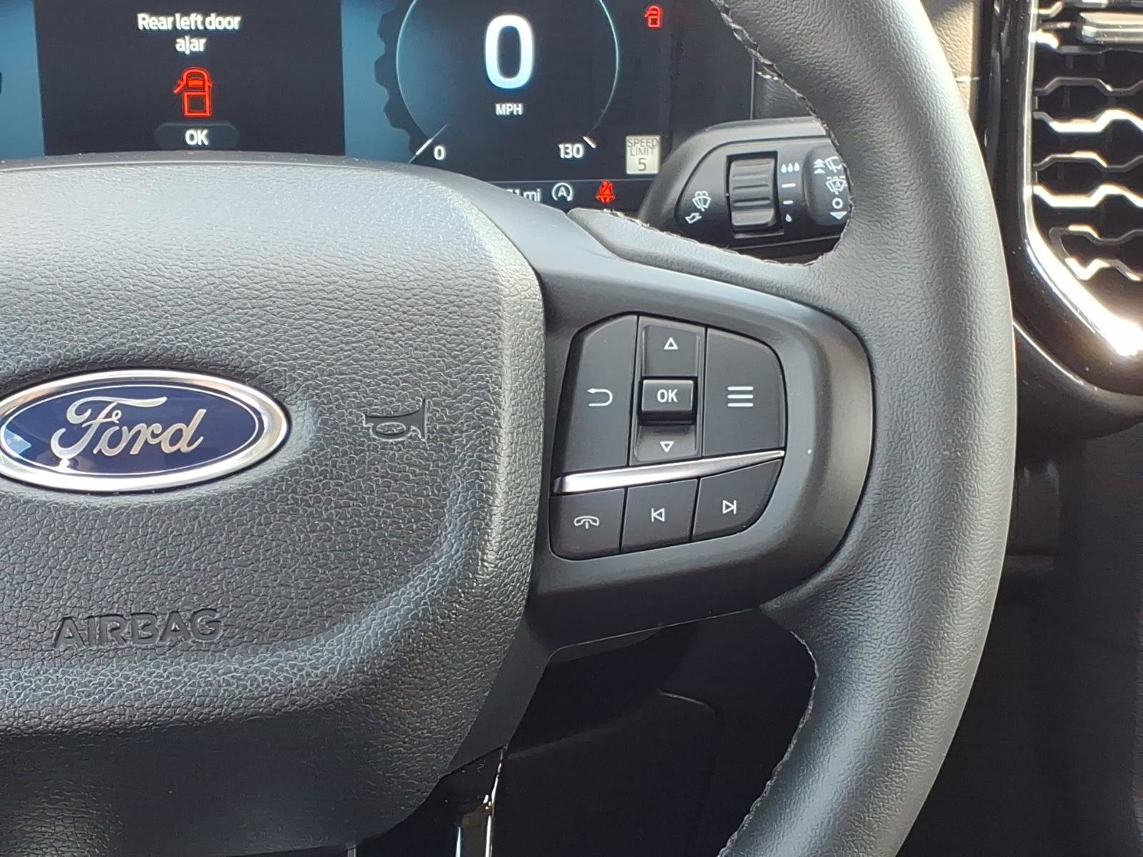 Used 2026 Ford Ranger Lariat w/ FX4 Off-Road Package AWD/4WD image 12