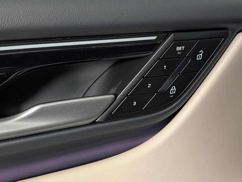 New 2026 Porsche Macan 4 Electric image 26