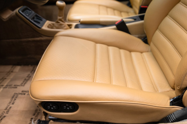 Used 1994 Porsche 911 Carrera 4 image 42