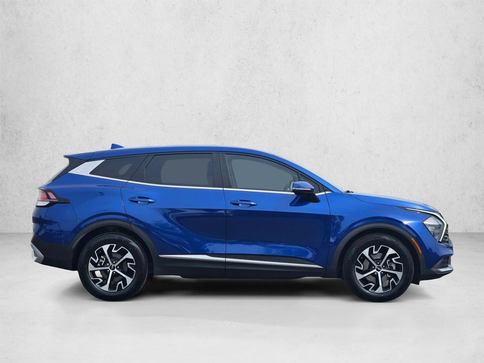 Used 2023 Kia Sportage EX FWD video 4