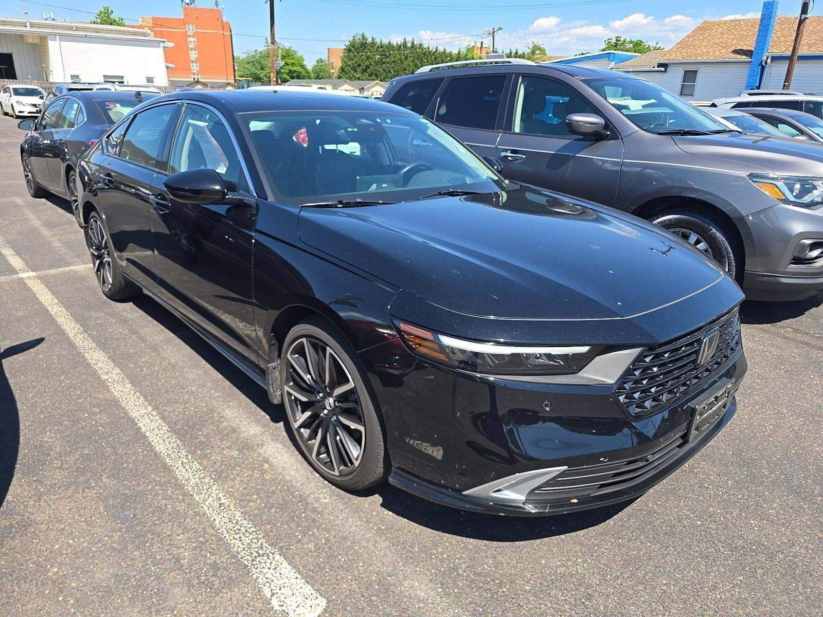 Used 2023 Honda Accord Touring image 5