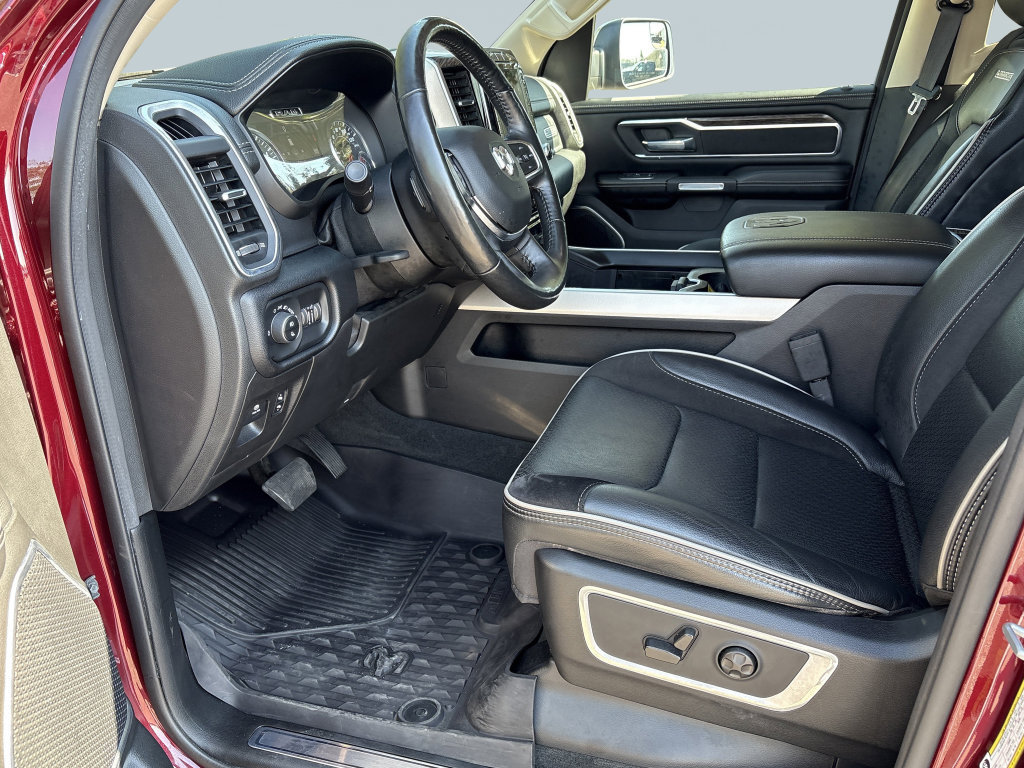 Used 2019 RAM 1500 Laramie AWD/4WD image 10