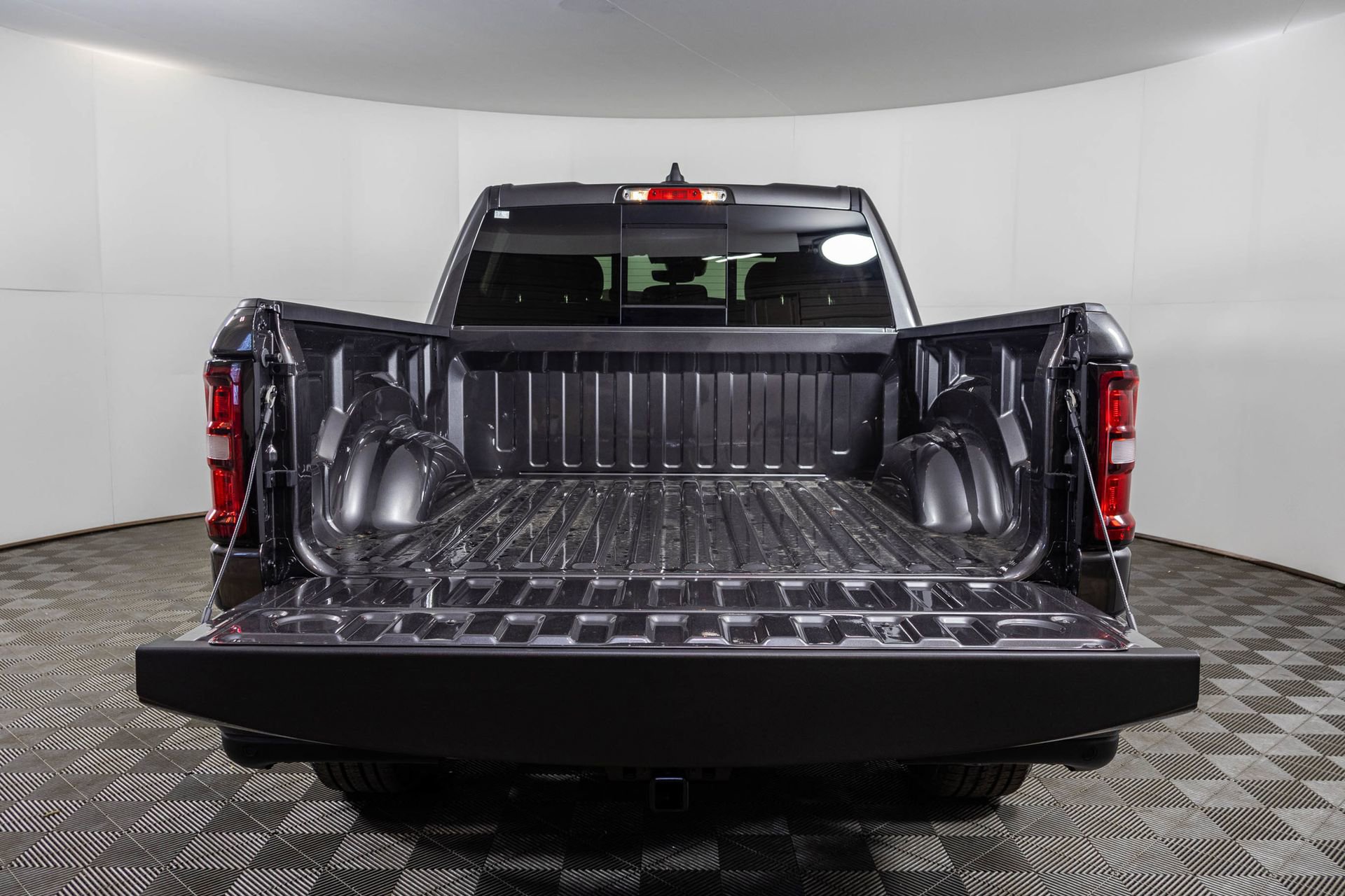 New 2026 RAM 1500 4x4 Crew Cab image 38