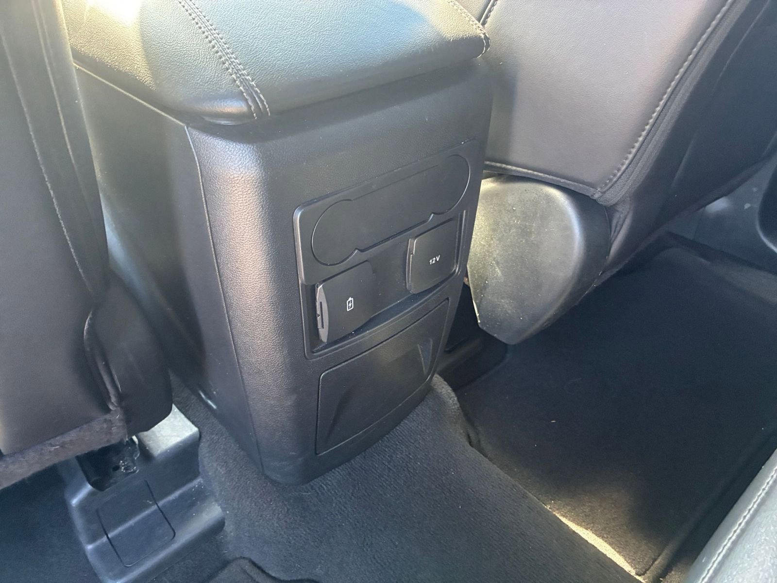 Used 2024 Ford Explorer XLT w/ Equipment Group 202A image 21