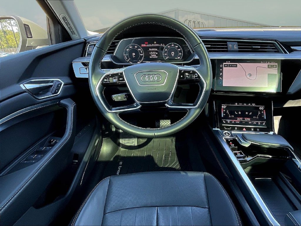 Used 2024 Audi Q8 e-tron Premium Plus w/ Premium Plus Package AWD/4WD image 10