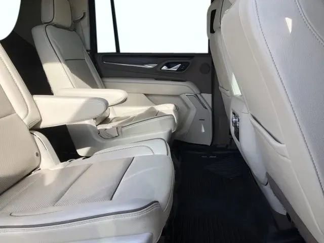 Used 2022 GMC Yukon XL Denali image 20