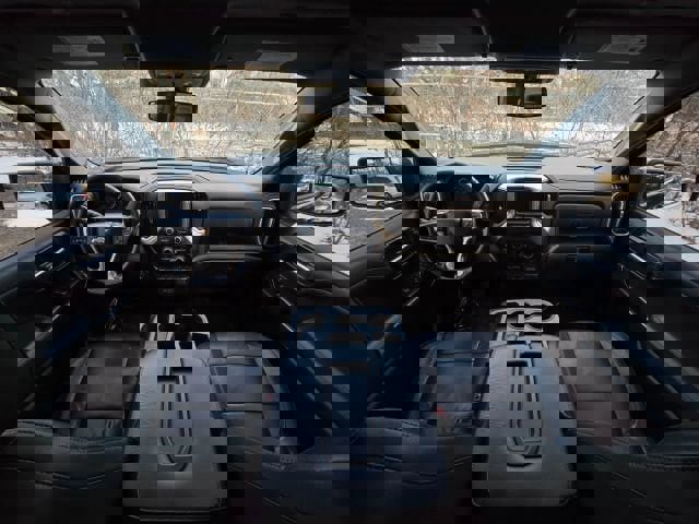 Used 2020 Chevrolet Silverado 1500 LT w/ Convenience Package image 17